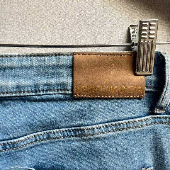 Vero Moda Clinton Bootcut flare front slit denim jeans Sz 26 - Picture 6 of 12